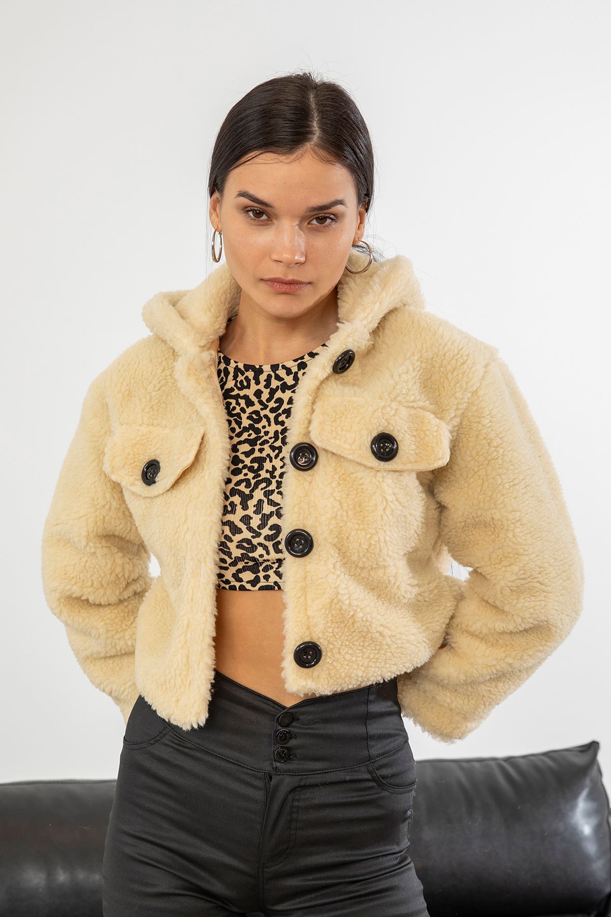 Kısa Peluş Mont-Bej