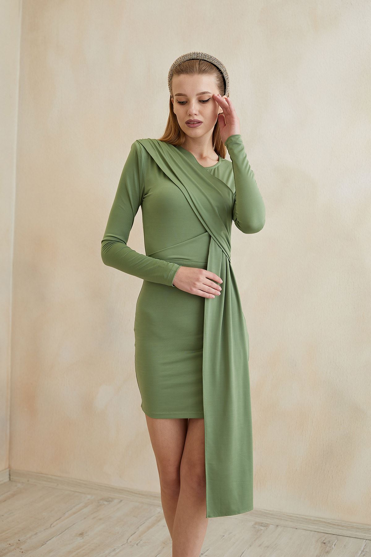 Büzgülü Elbise-Yeşil