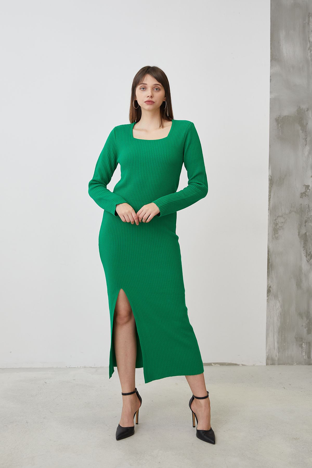 Kare Yaka Triko Elbise-Yeşil