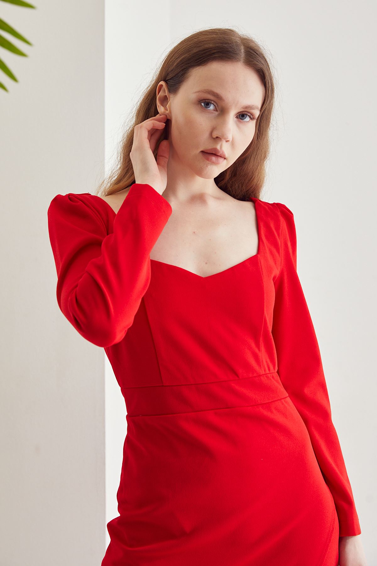 Yırtmaçlı Elbise-Kırmızı