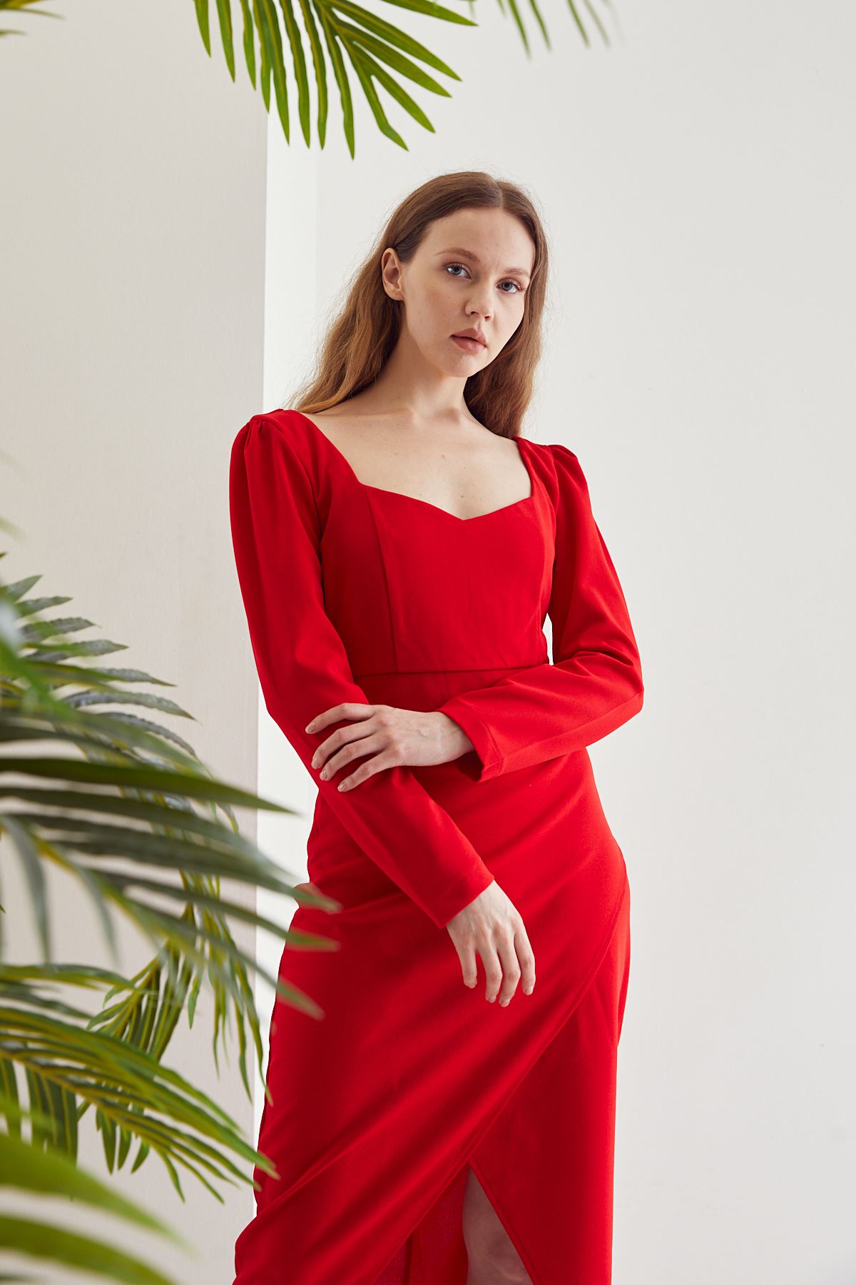 Yırtmaçlı Elbise-Kırmızı