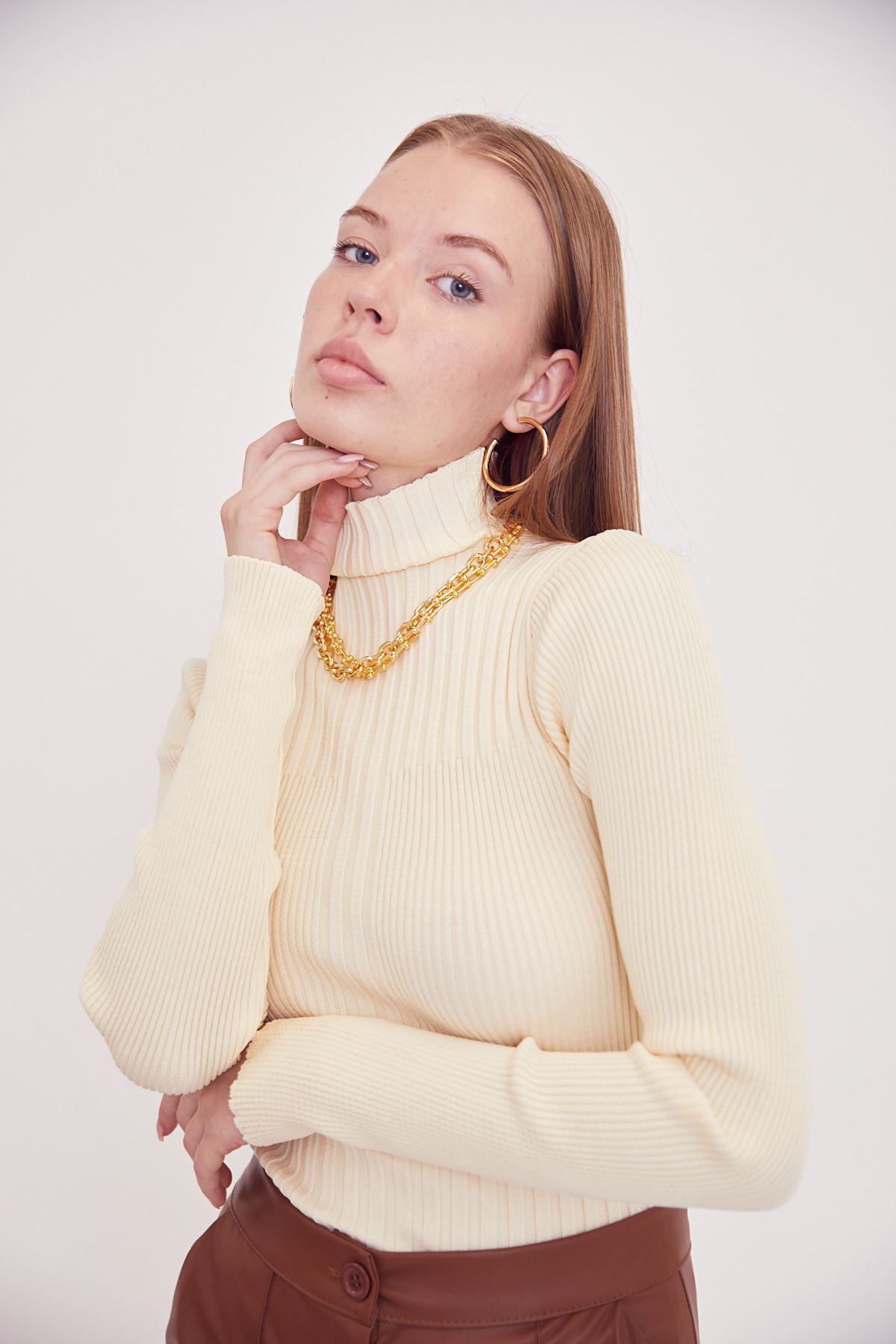 Boğazlı Triko Kazak-Krem