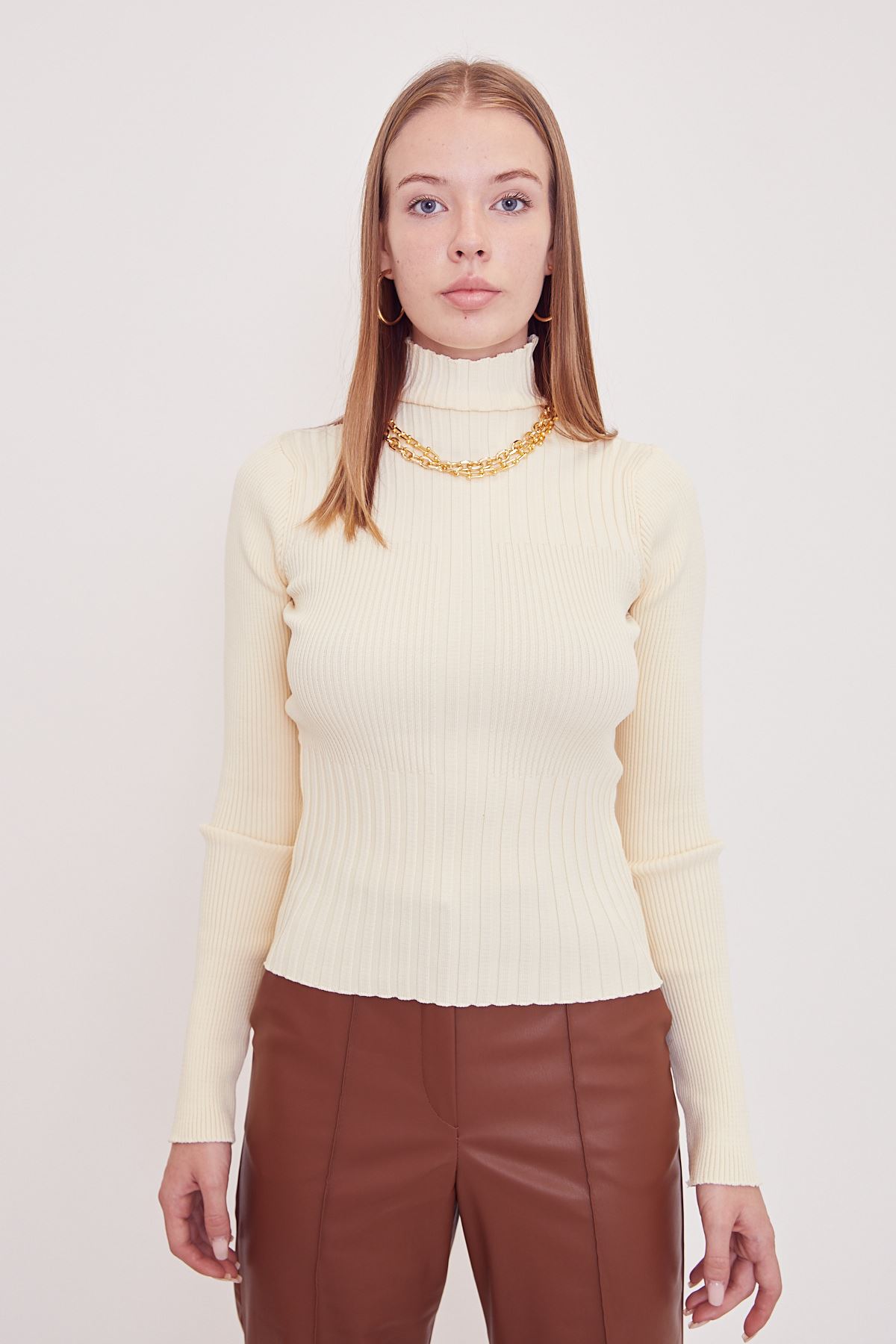 Boğazlı Triko Kazak-Krem