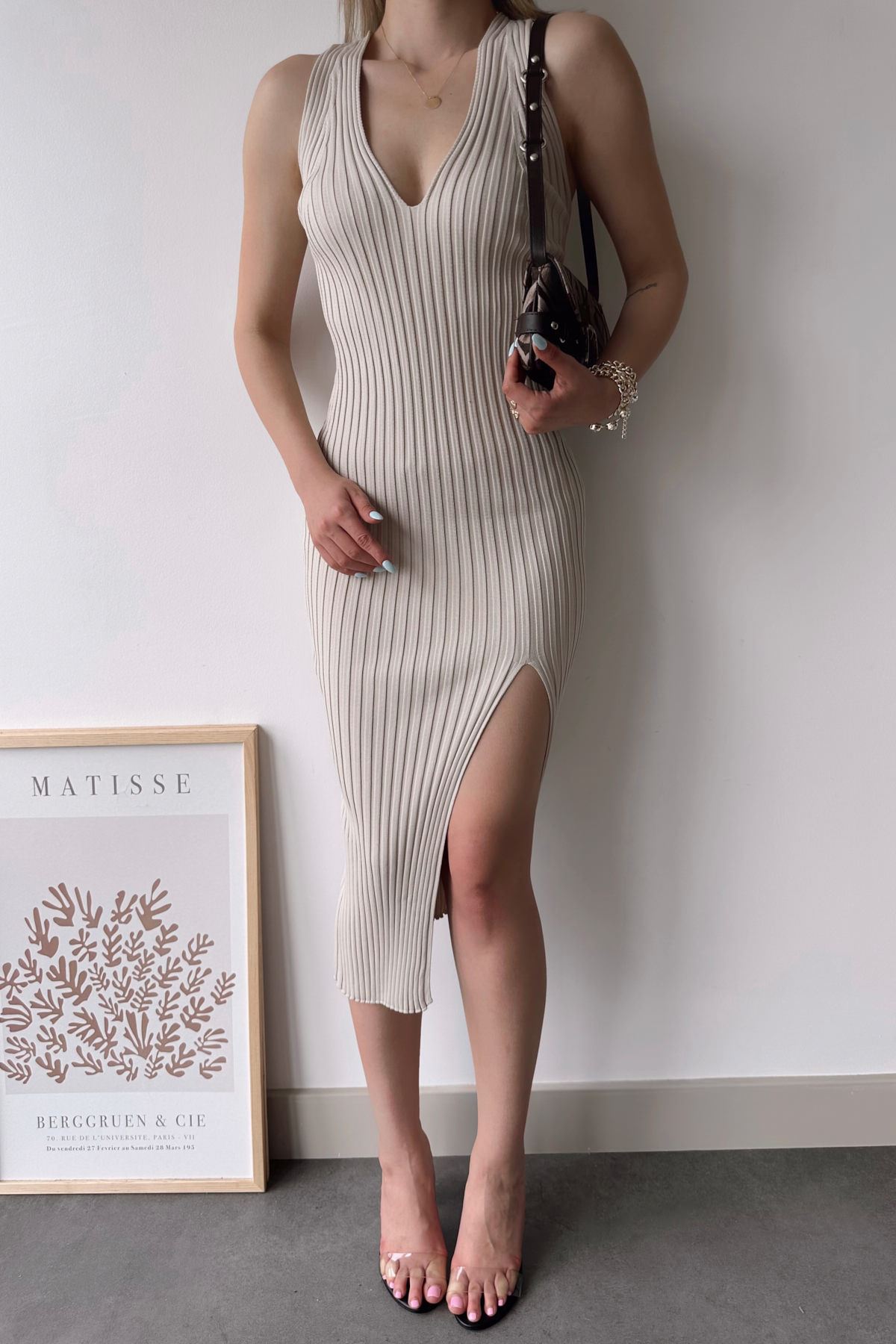 Askılı Yırtmaçlı Triko  Elbise-Bej