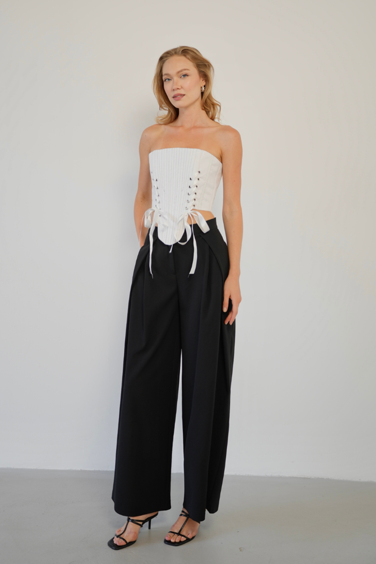 Bağlama Detaylı Crop Top